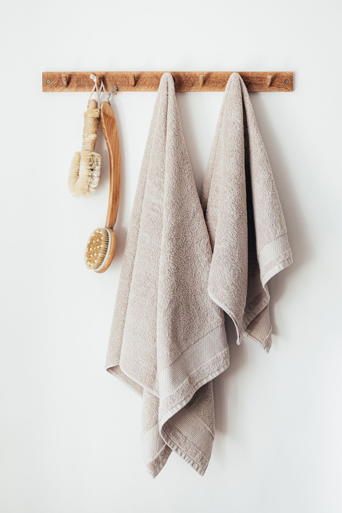 Spa towels and tools at Flora Nails & Spa
